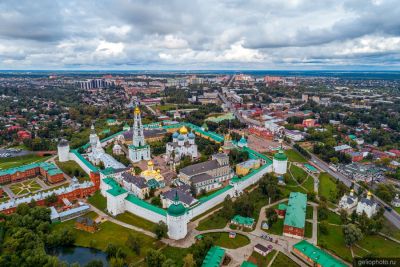 Троице-Сергиева Лавра в Сергиевом Посаде с высоты фото