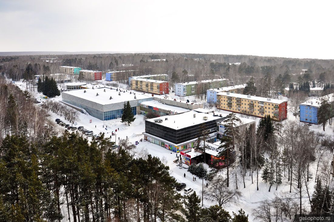 Торговый центр Академгородка в Новосибирске зимой фото
