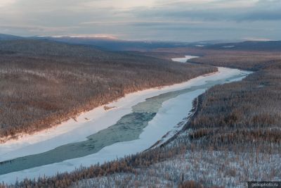 Река Нижняя Тунгуска в Эвенкии с высоты фото