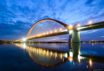Бугринский мост в Новосибирске вечером фото