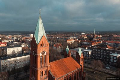 Собор Архангела Михаила в Черняховске с высоты фото