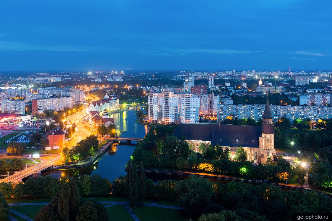 Река Преголя в Рыбной деревне Калининграда фото