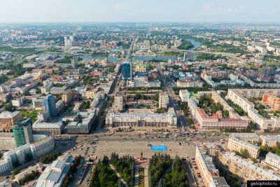 Площадь Революции в Челябинске фото