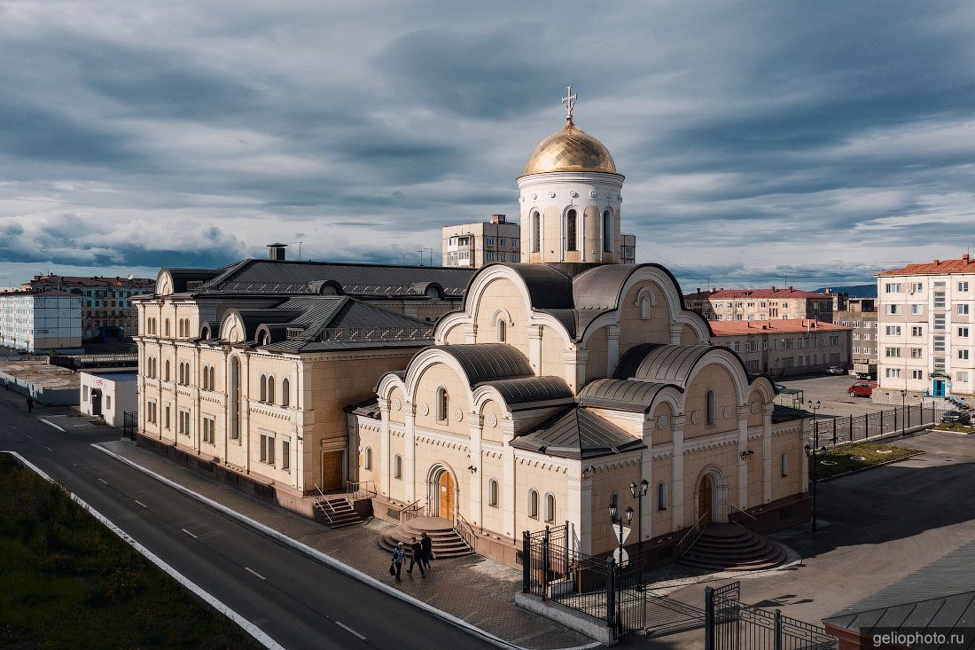 Храм Новомучеников и Исповедников Церкви Русской в Норильске фото