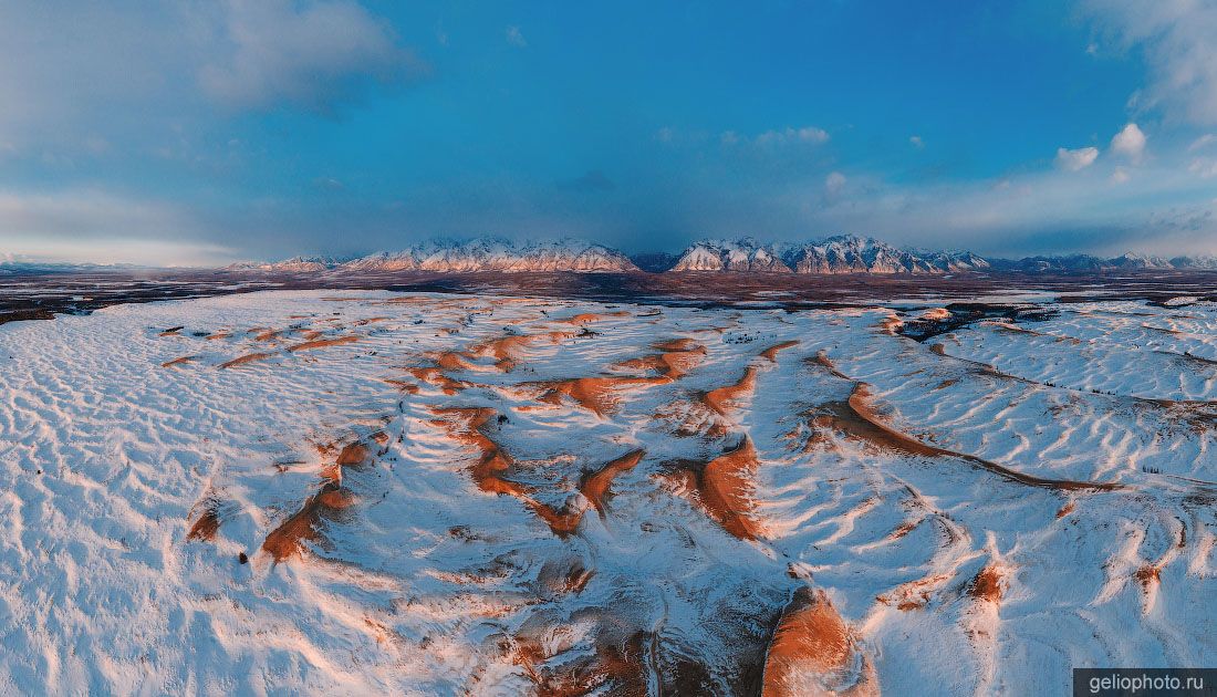 Панорама Чарской долины с высоты фото