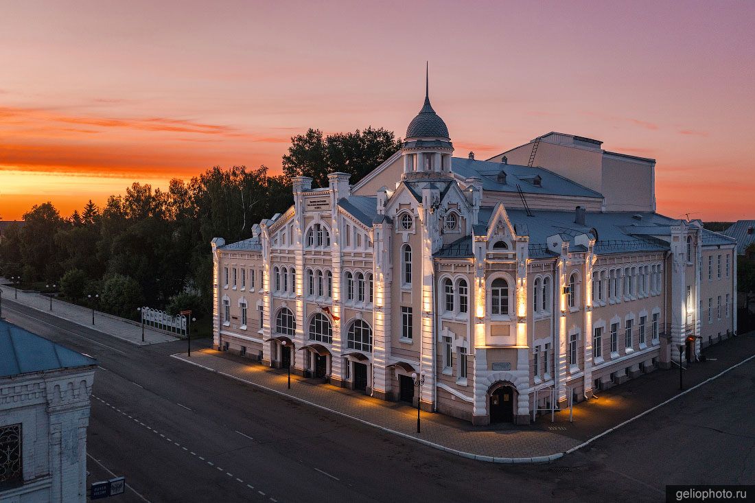 Бийский драмтеатр фото