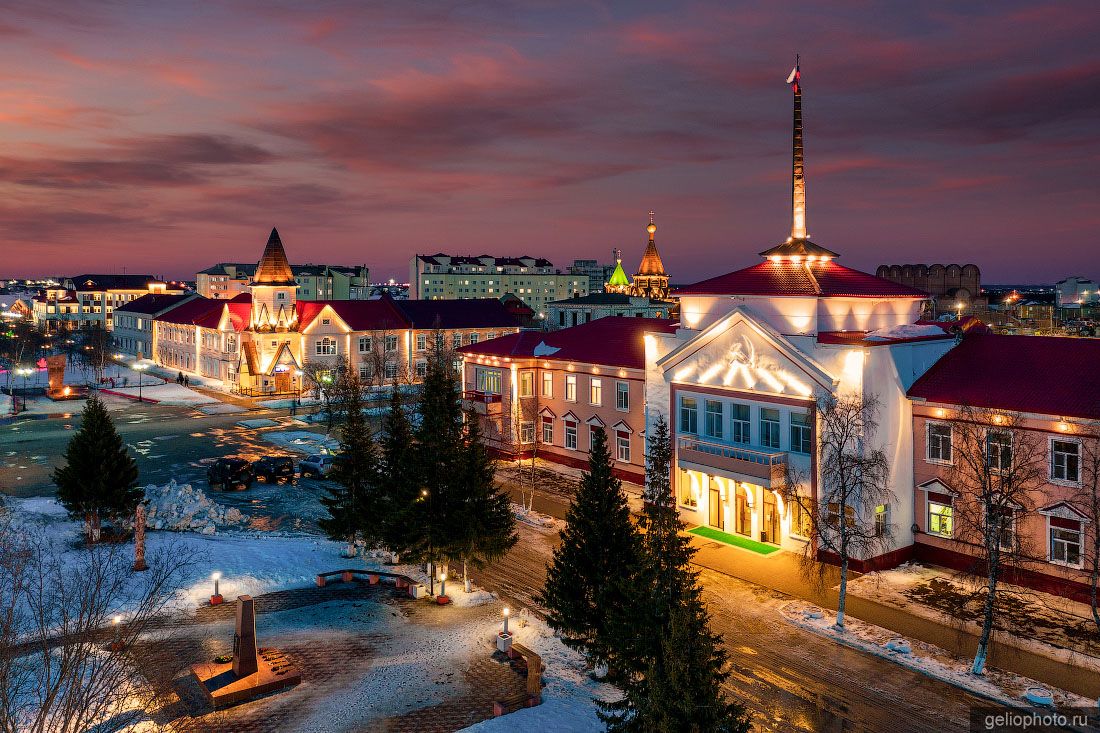 Здание администрации в Нарьян-Маре фото
