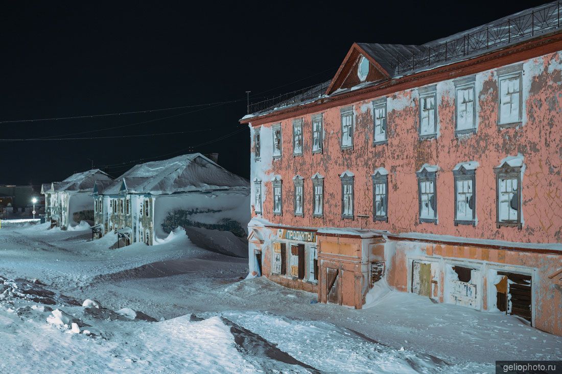 Заброшенные дома в Тикси зимой фото