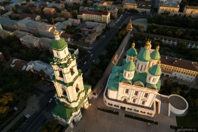 Астраханский Успенский собор вид сверху фото