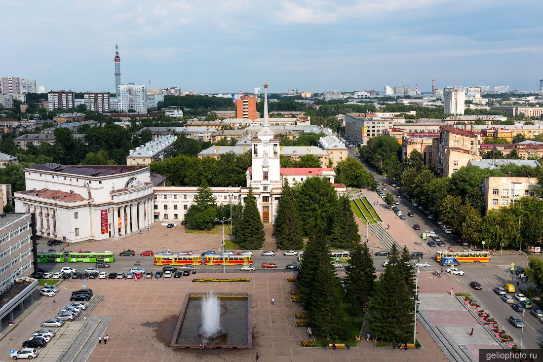 Площадь Советской Армии в Екатеринбурге фото