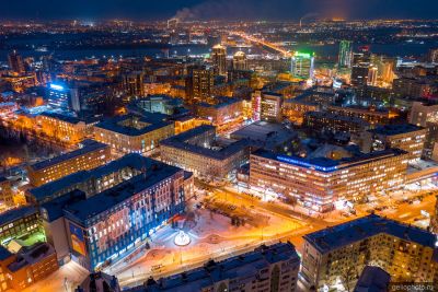 Сквер Крылья Сибири в Новосибирске фото