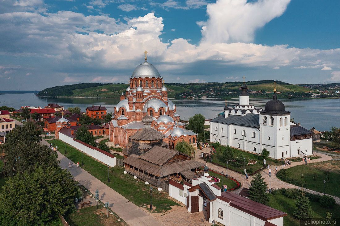 Собор иконы Божией Матери в Свияжске фото