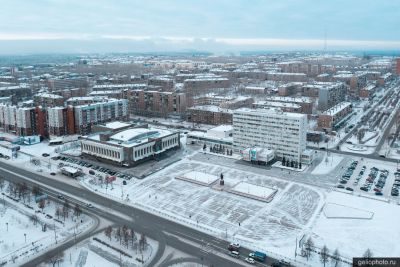 Площадь Ленина в Братске с высоты фото