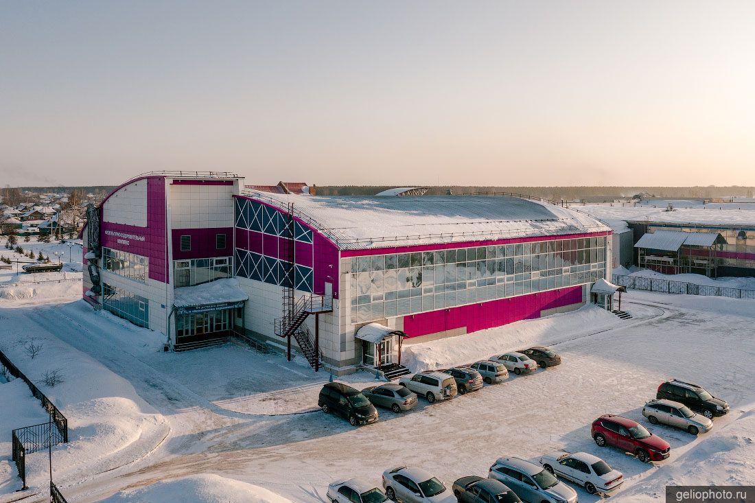Физкультурно-оздоровительный комплекс в Ленинске-Кузнецком фото