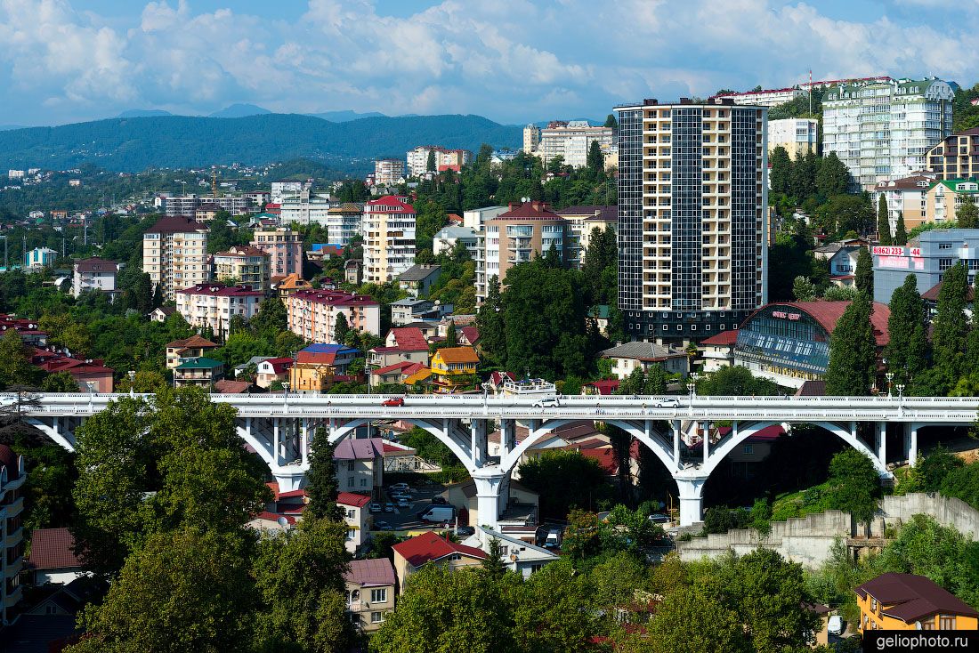Мост Курортного проспекта в Сочи фото