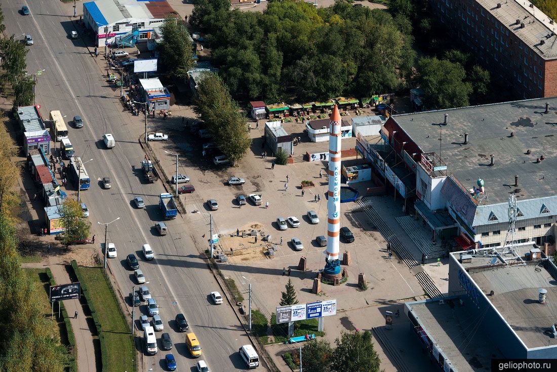 Омская ракета Космос ЗМ на Космическом проспекте фото