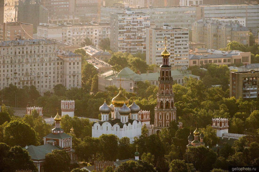 Новодевичий Монастырь в Москве фото