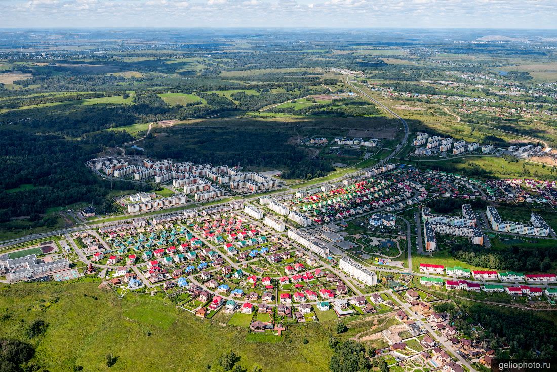 ​Микрорайон Лесная Поляна в Кемерово с высоты фото