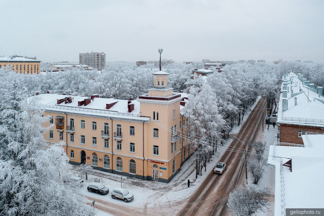 Дом под шпилем в Сыктывкаре фото