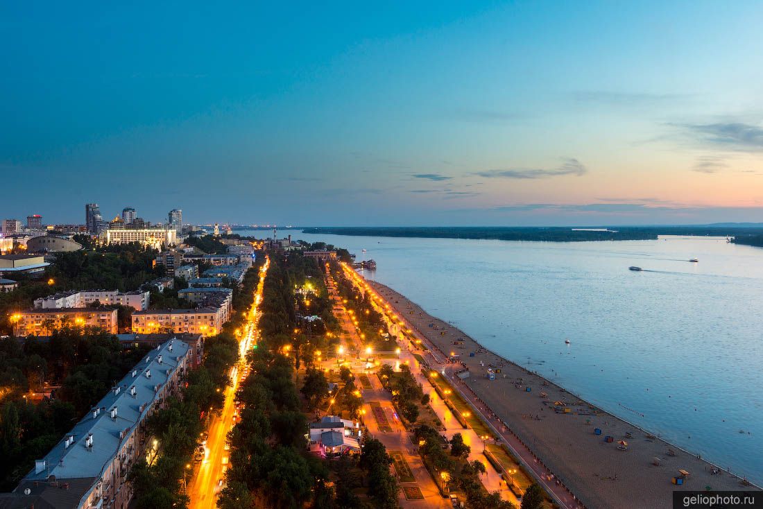 Орловская набережная в Самаре с высоты вечером фото