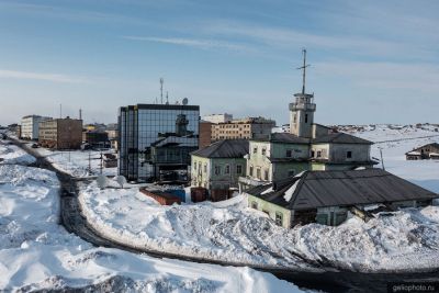 Улица Воронина на Диксоне зимой фото