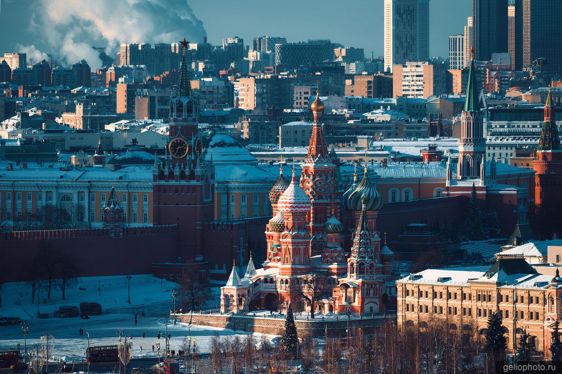 Храм Василия Блаженного в Москве зимой фото