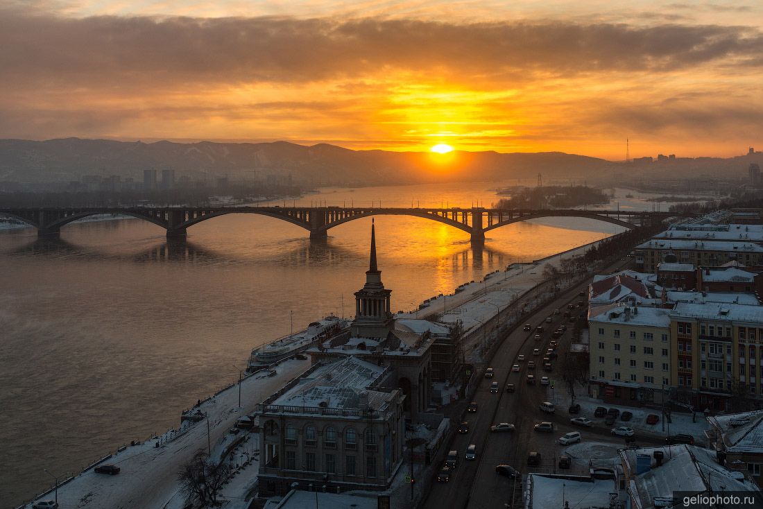 Речной вокзал в Красноярске фото