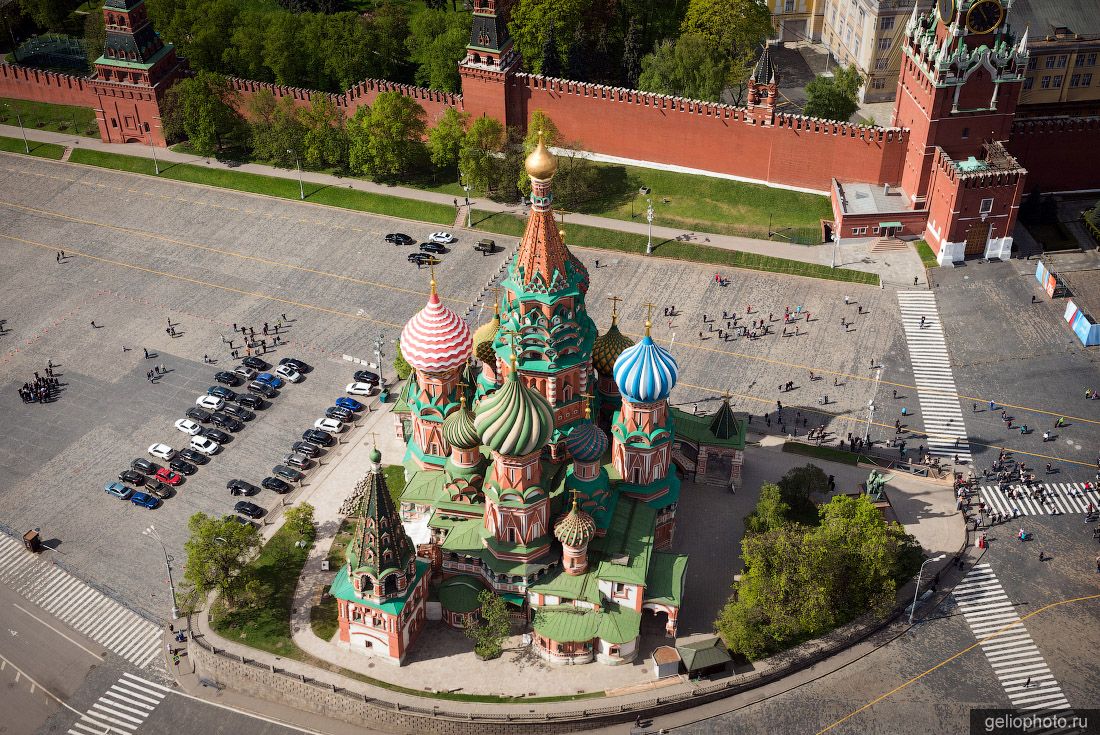 Храм Василия Блаженного в Москве фото