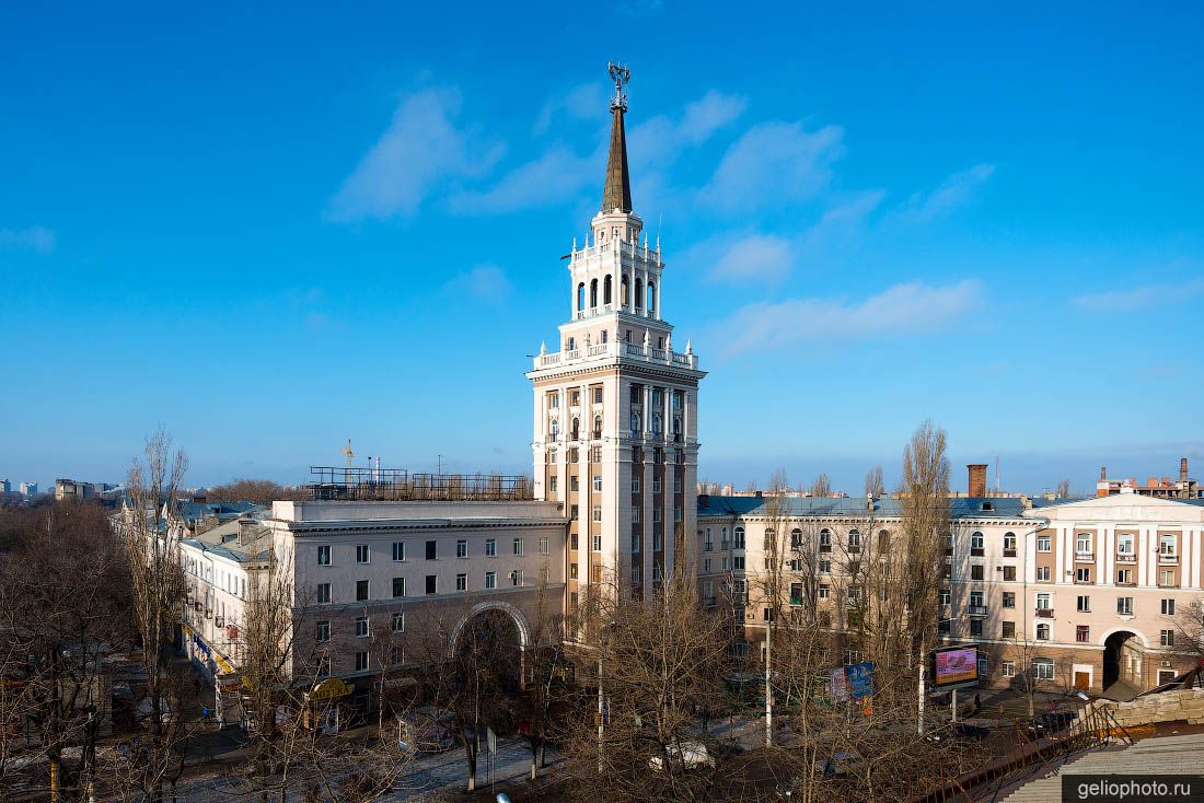 Сталинская высотка у Девицкого выезда в Воронеже фото