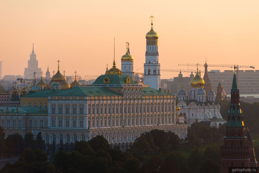 Большой Кремлёвский дворец в Москве фото