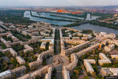 Октябрьская площадь в Магнитогорске фото