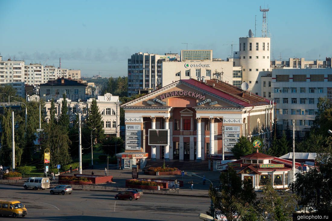 Кинотеатр Маяковский в Омске фото