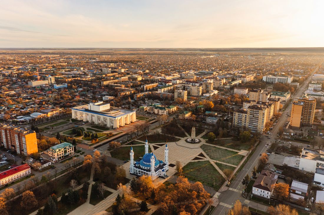 Площадь Дружбы народов в Майкопе фото