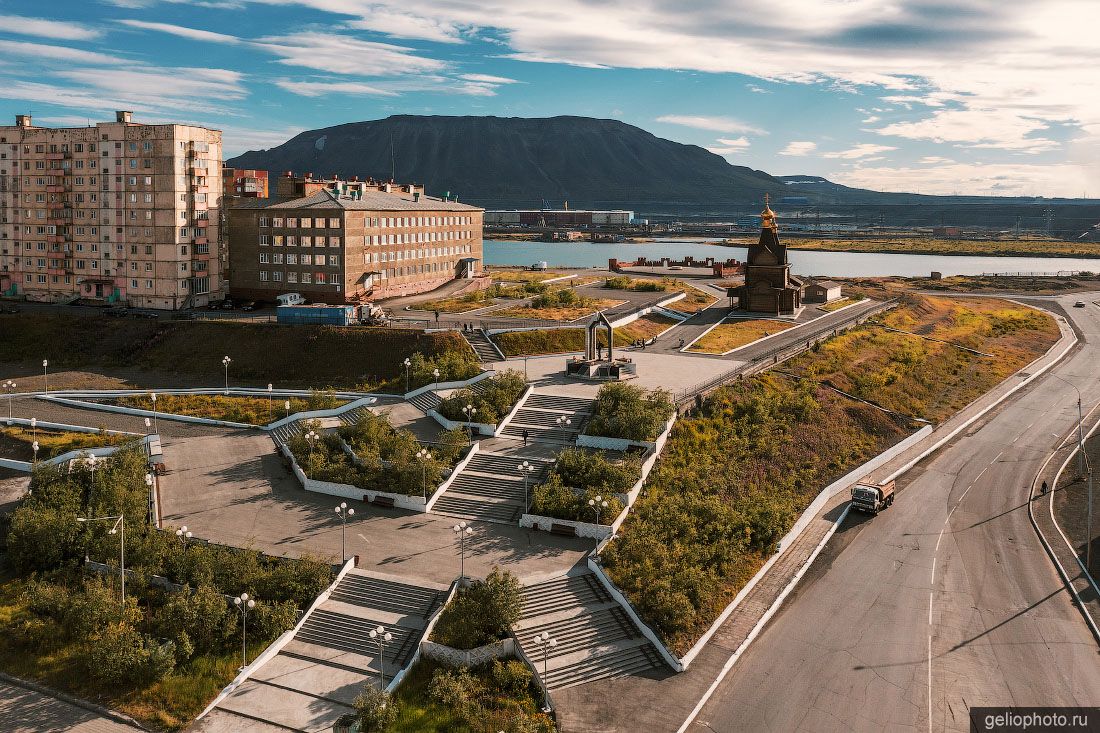 Комсомольский парк в Норильске фото