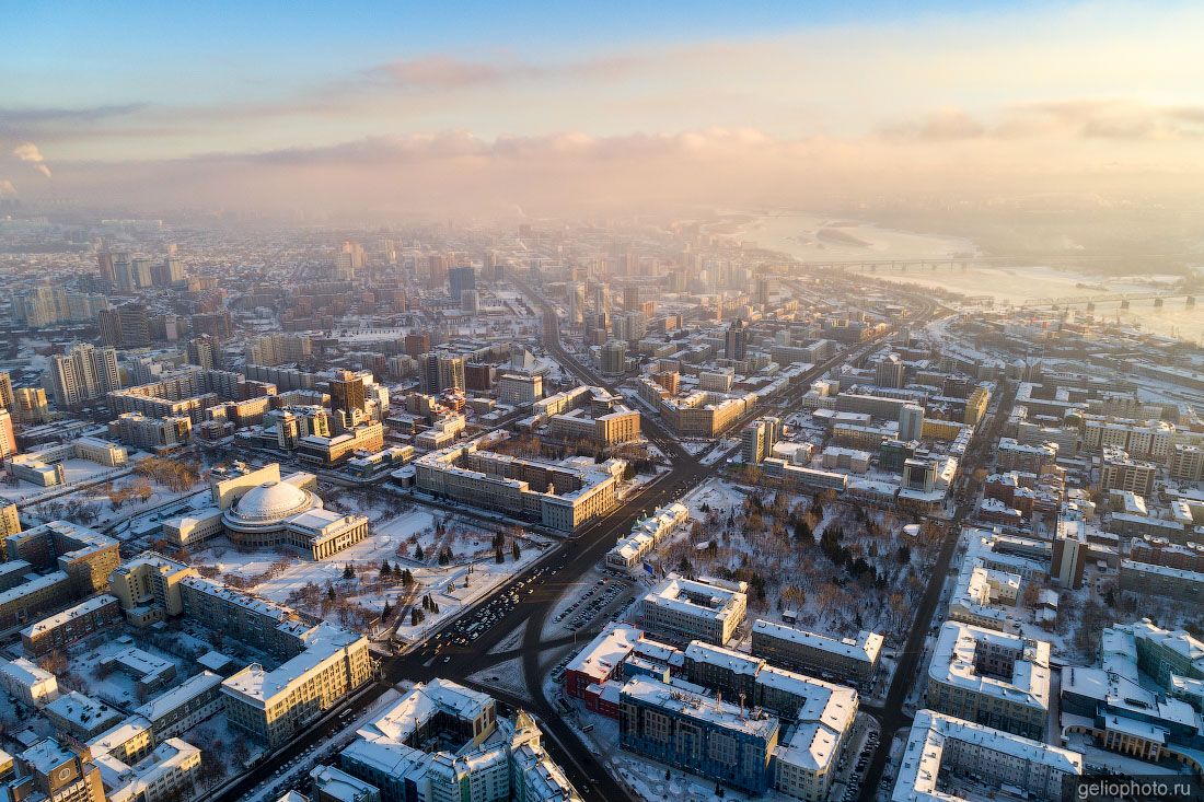 Площадь Ленина в Новосибирске зимой фото