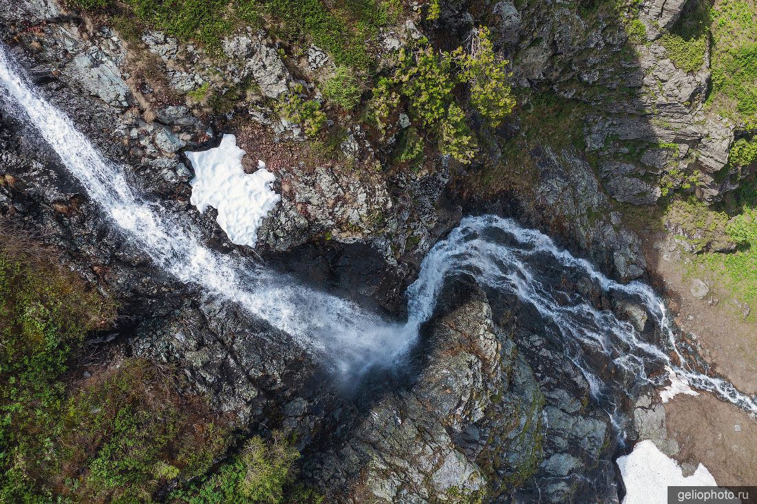 Водопад на Мультинских озёрах вид сверху фото