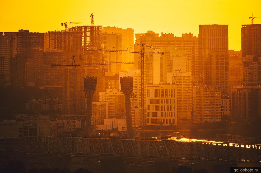 Железнодорожный мост в Новосибирске фото