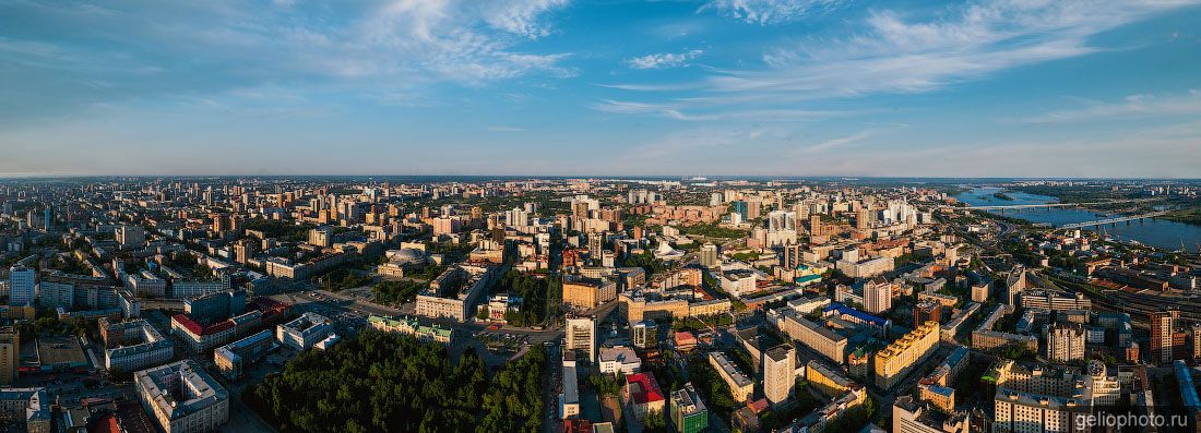 Панорама центра Новосибирска летом фото