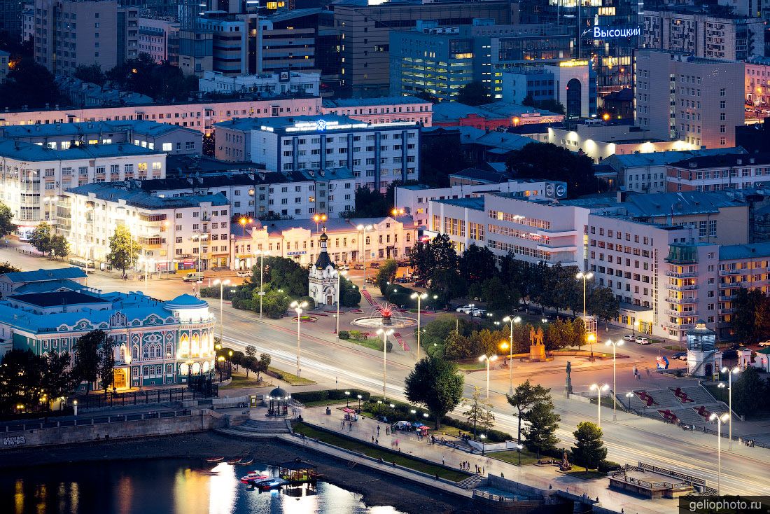 Площадь Труда в Екатеринбурге фото