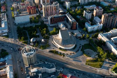 ​Новосибирский театр Глобус с высоты фото