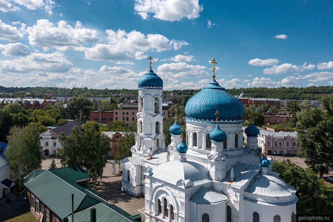 Собор Успения Пресвятой Богородицы в Бийске фото