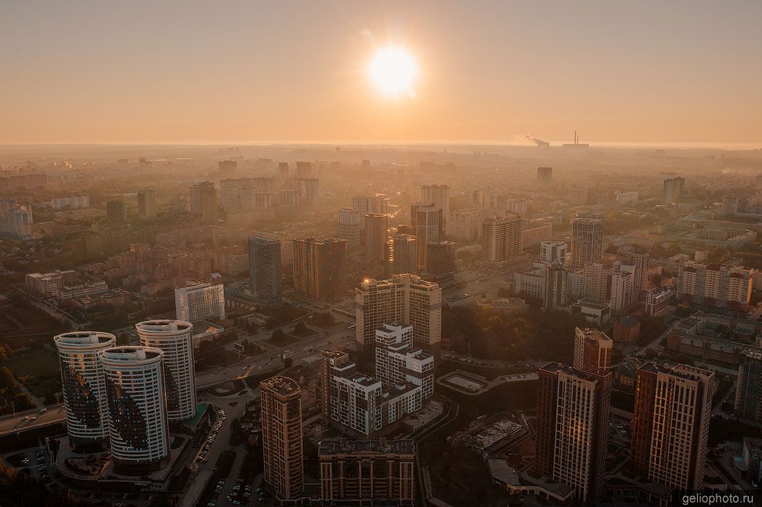 Метро Октябрьская в Новосибирске с высоты фото