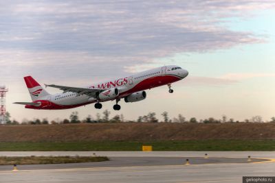 Airbus A320 Red Wings на взлёте из Ростова-на-Дону фото