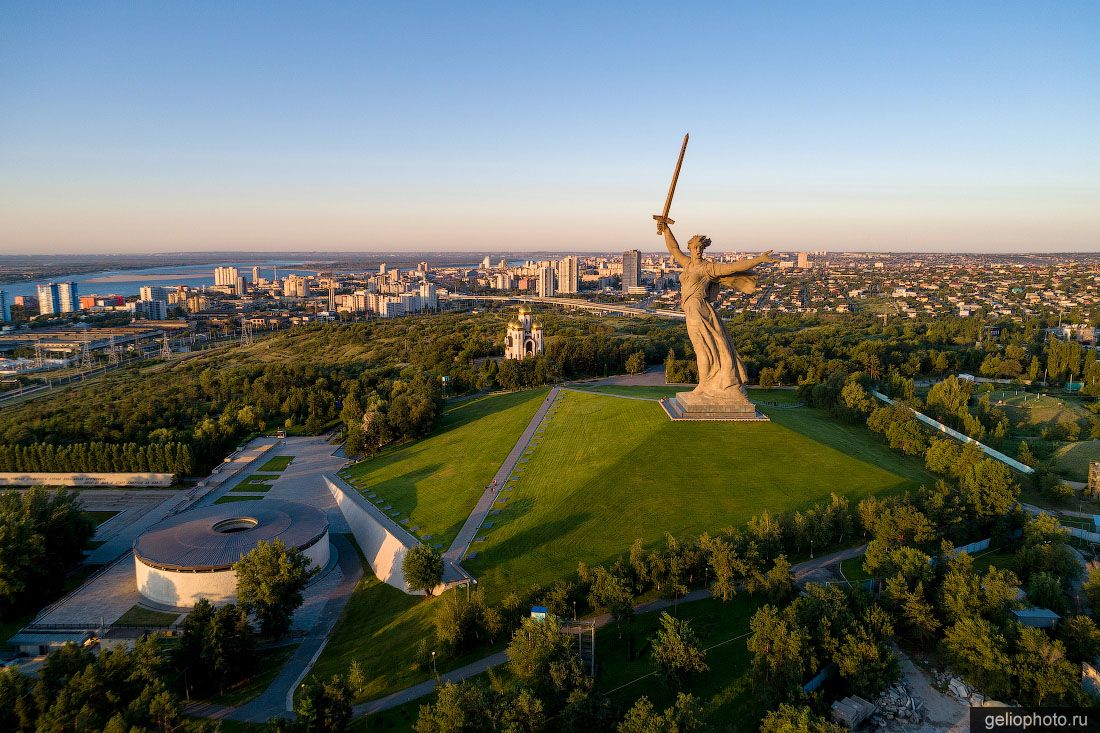 Мамаев Курган в Волгограде фото