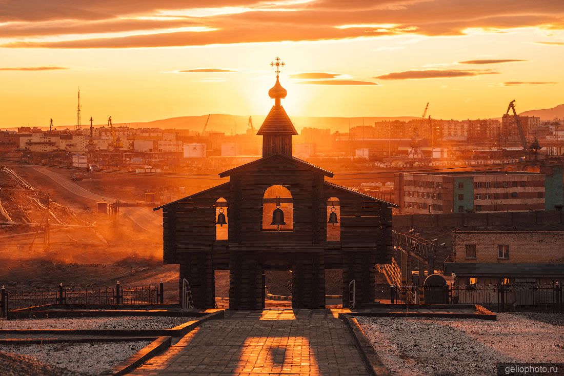 Мемориальный комплекс Норильская Голгофа фото