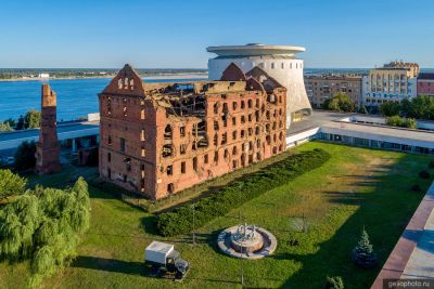 Руины мельницы Гергардта в Волгограде фото