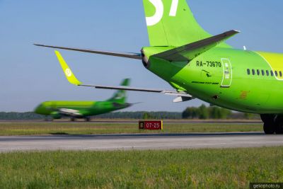 Самолёты S7 Airlines в аэропорту Толмачёво фото