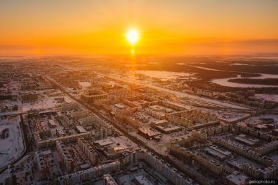 Новый Уренгой на закате с высоты фото