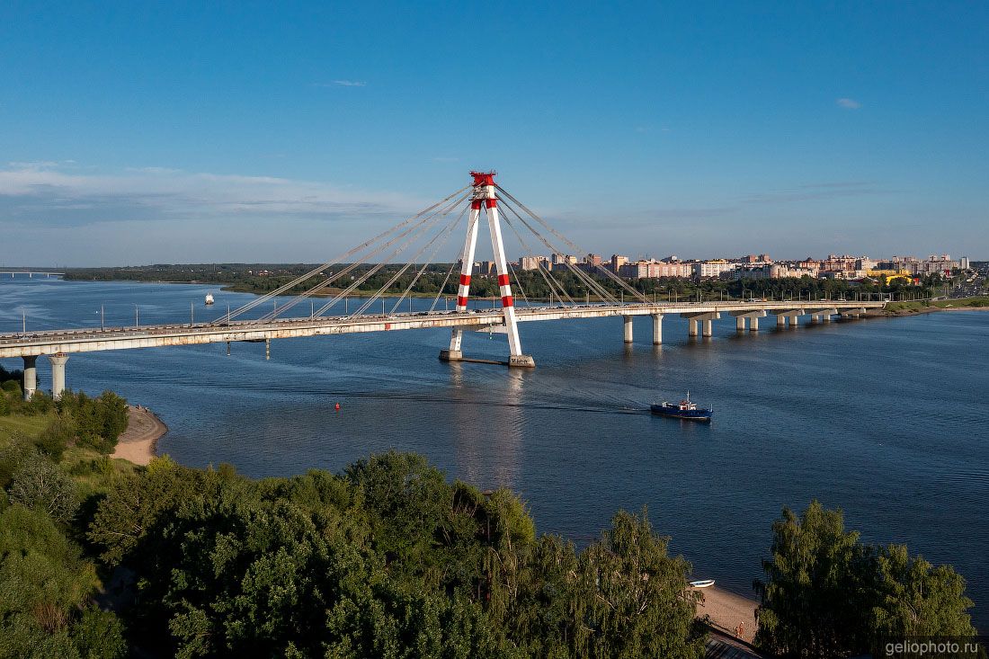 Октябрьский мост через Шексну в Череповце фото