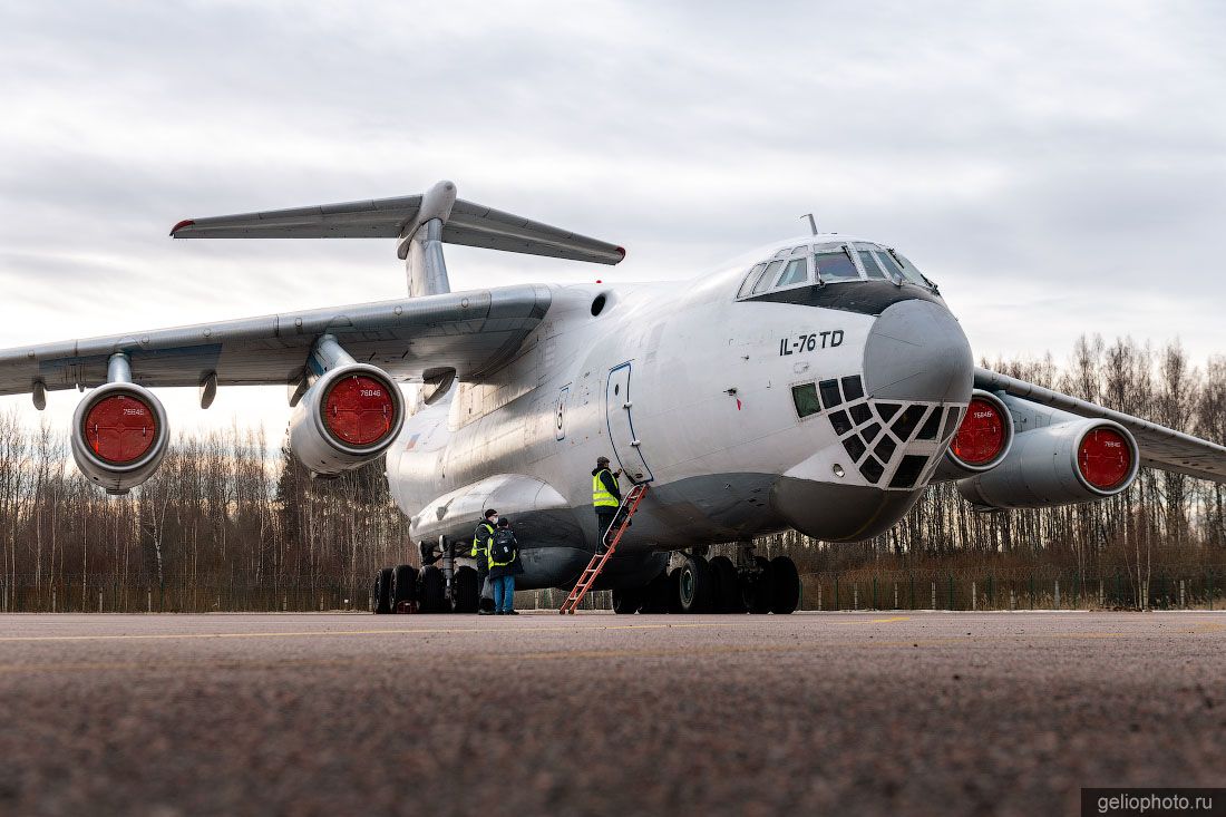 Самолёт Ил-76ТД Авиакон фото